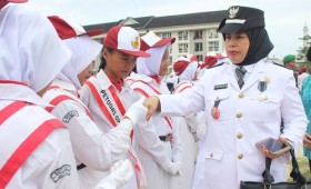 Upacara Memperingati 17 Agustus 1945 Bersama Seluruh Sekolah yang Ada di Harapan Baru