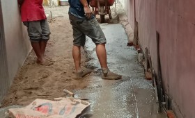 kegiatan semenisasi oleh warga masyarakat RT.15