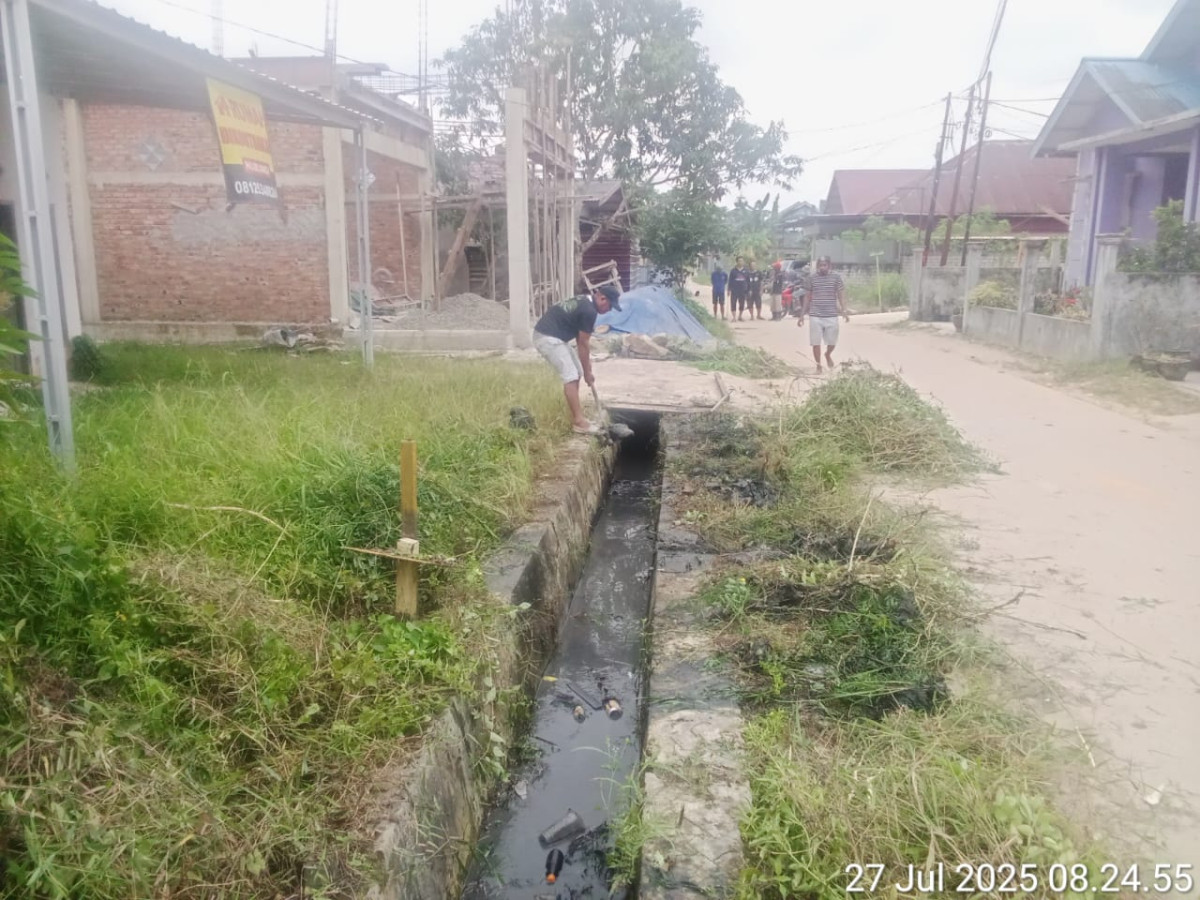 Pembersihan drainase