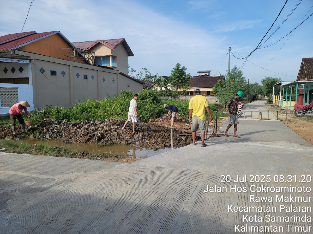Perbaikan jalan gang sidodadi