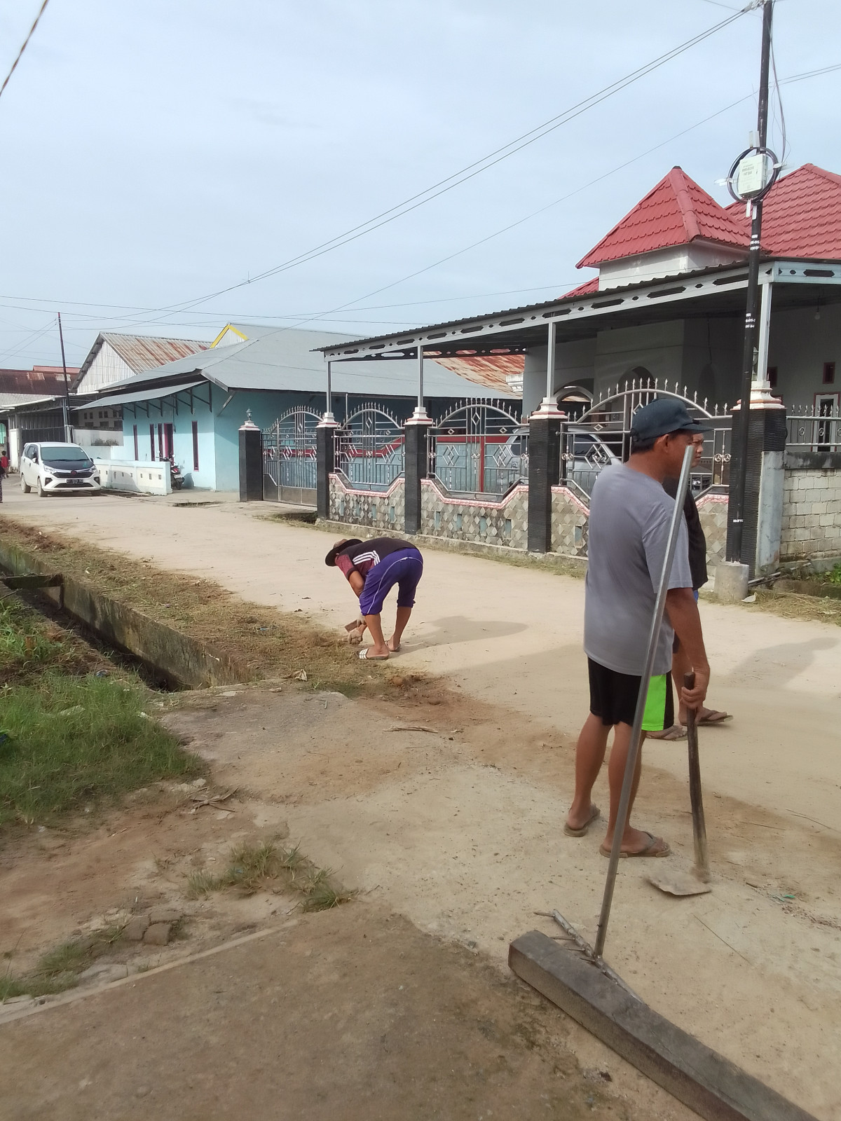 Gotong royong di Jln Gaya Baru baru GG Baru