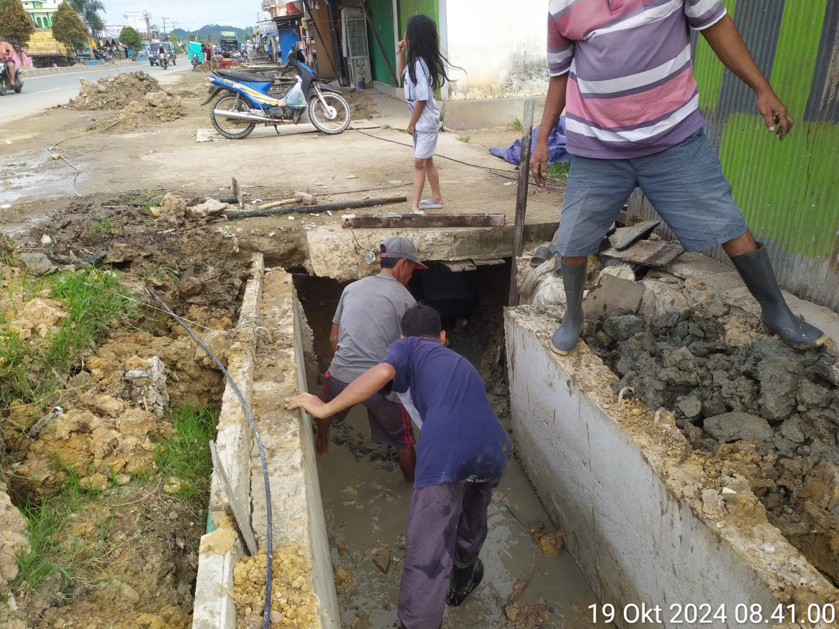 Pembersihan drainase dan gorong-gorong