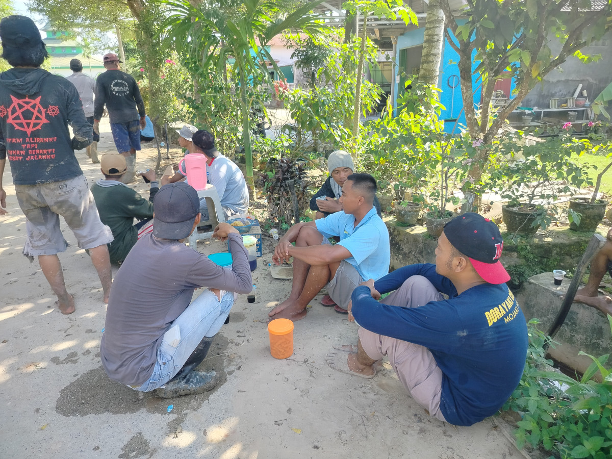 Gotong royong drainase