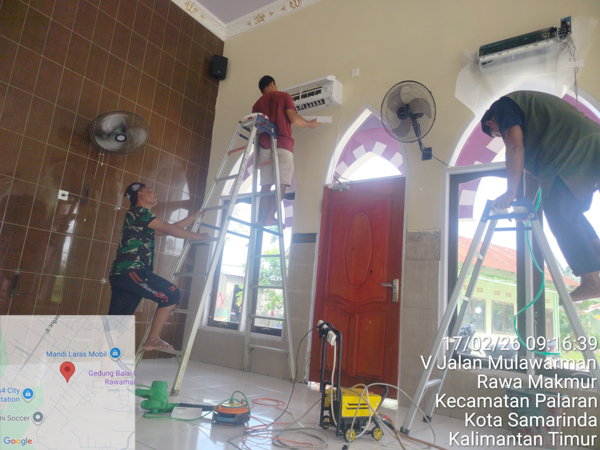 Gotong royong mushola