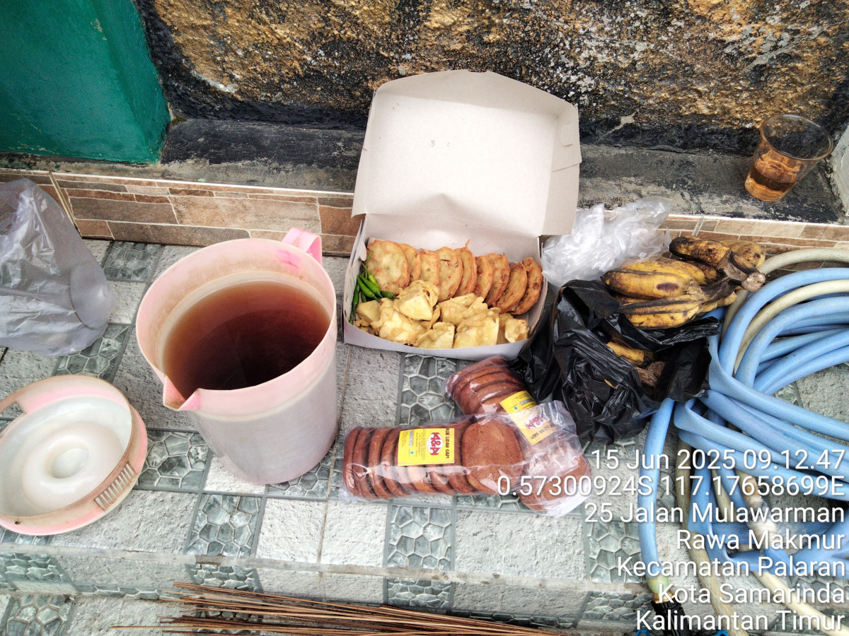 Pengerukan paret di jl merdeka indah