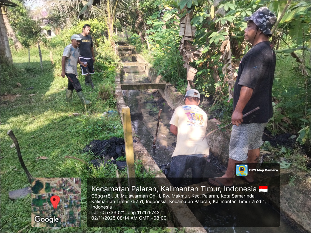 Paret gang keluarga