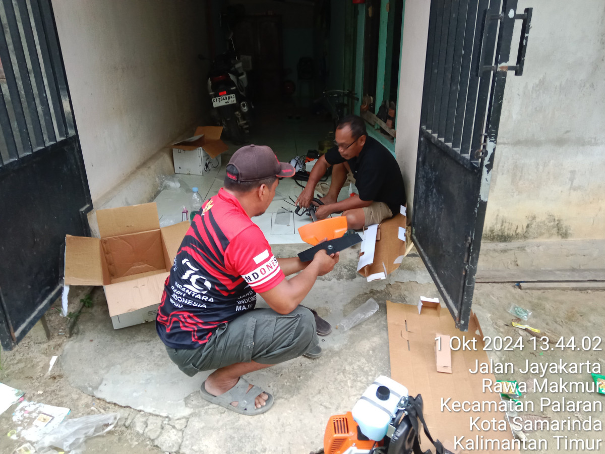 Perbaikan mesin rumput