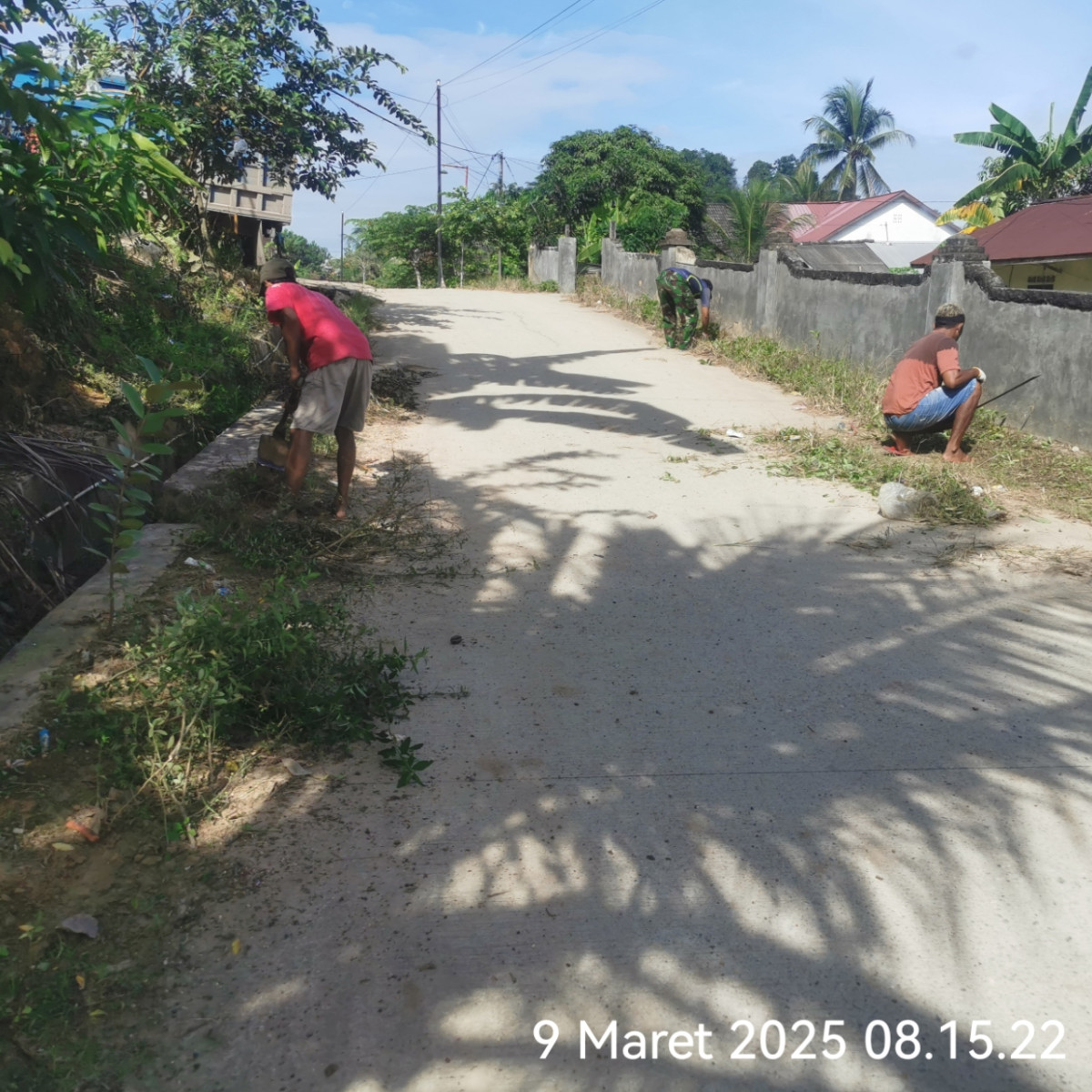 Gotong royong di Jl. Anjasmoro