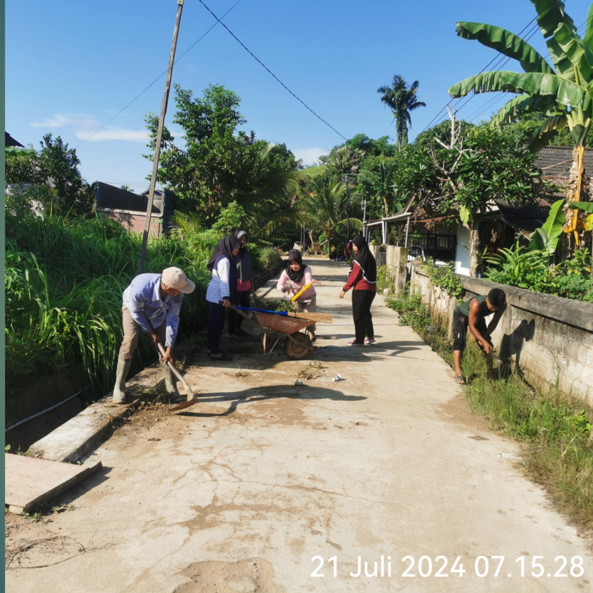 Gotong royong di. Jl Anjasmoro gg. Jono