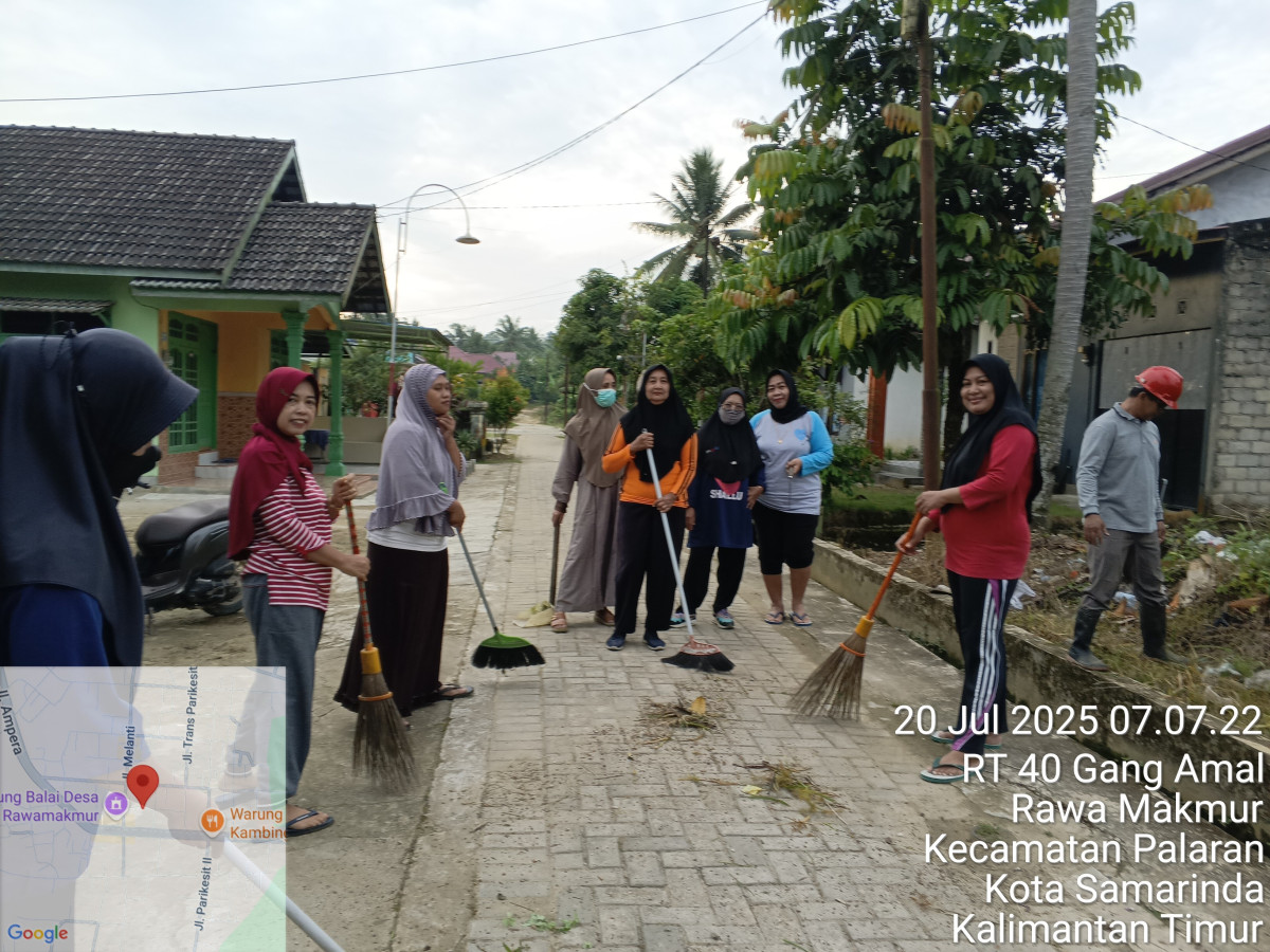 Pembersihan area gang amal