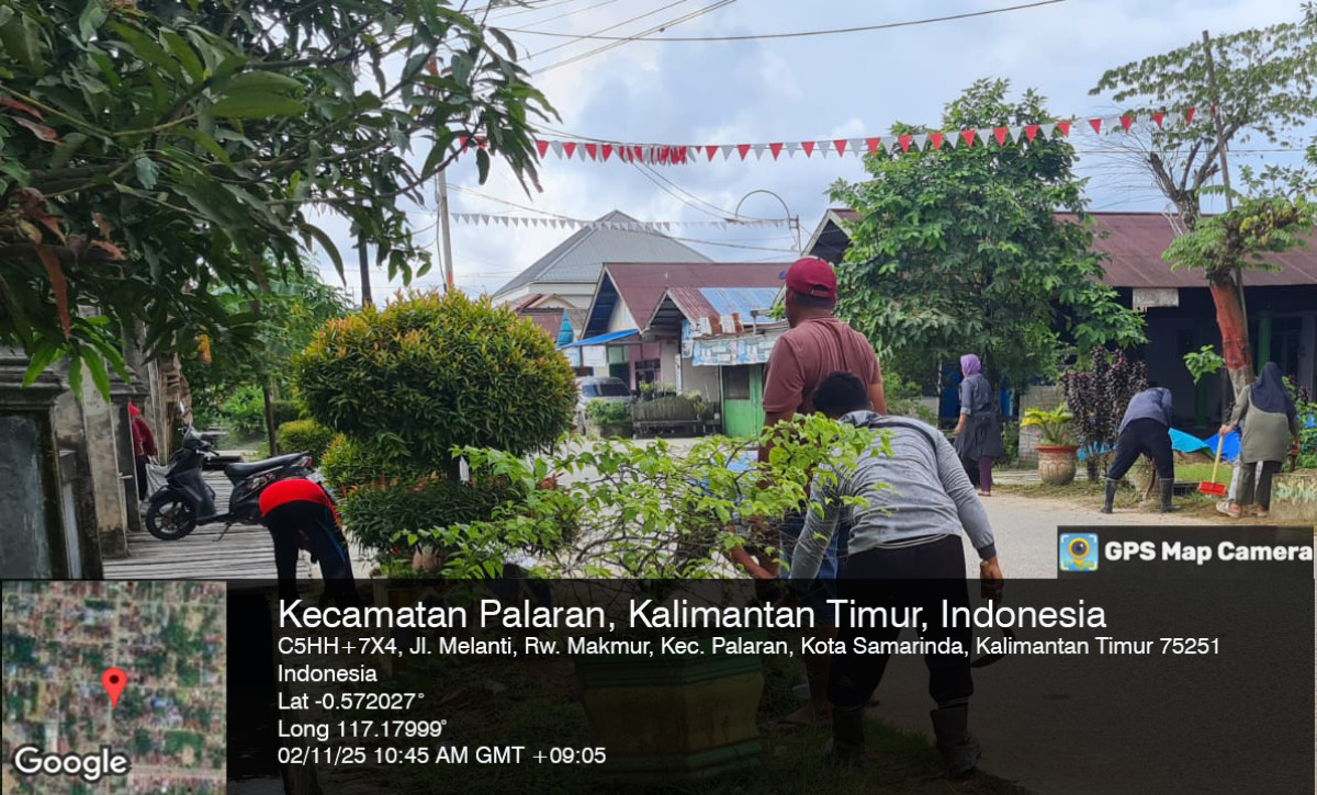 Pembersihan Lingkungan RT 25