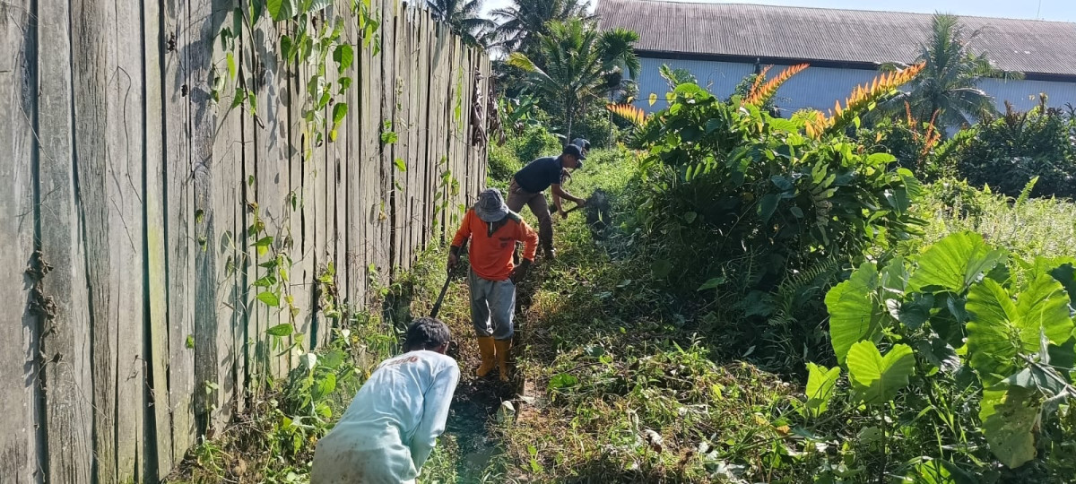 Gotong royong jalan