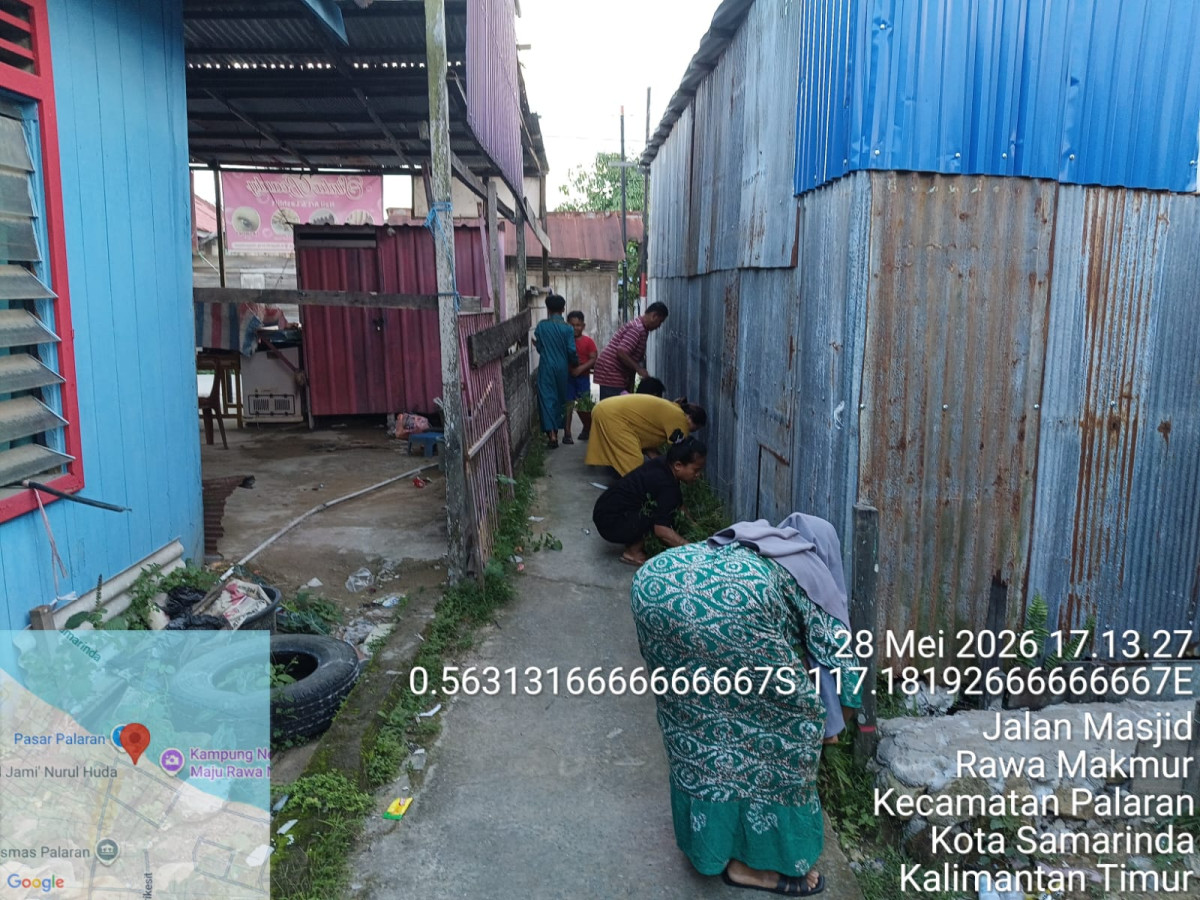 gotong Royong Pembersihan derainase