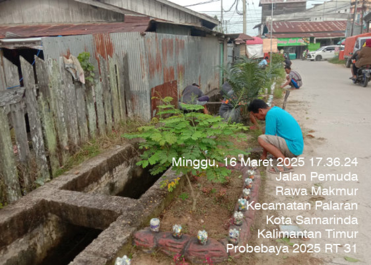 Gotong Royong Maret