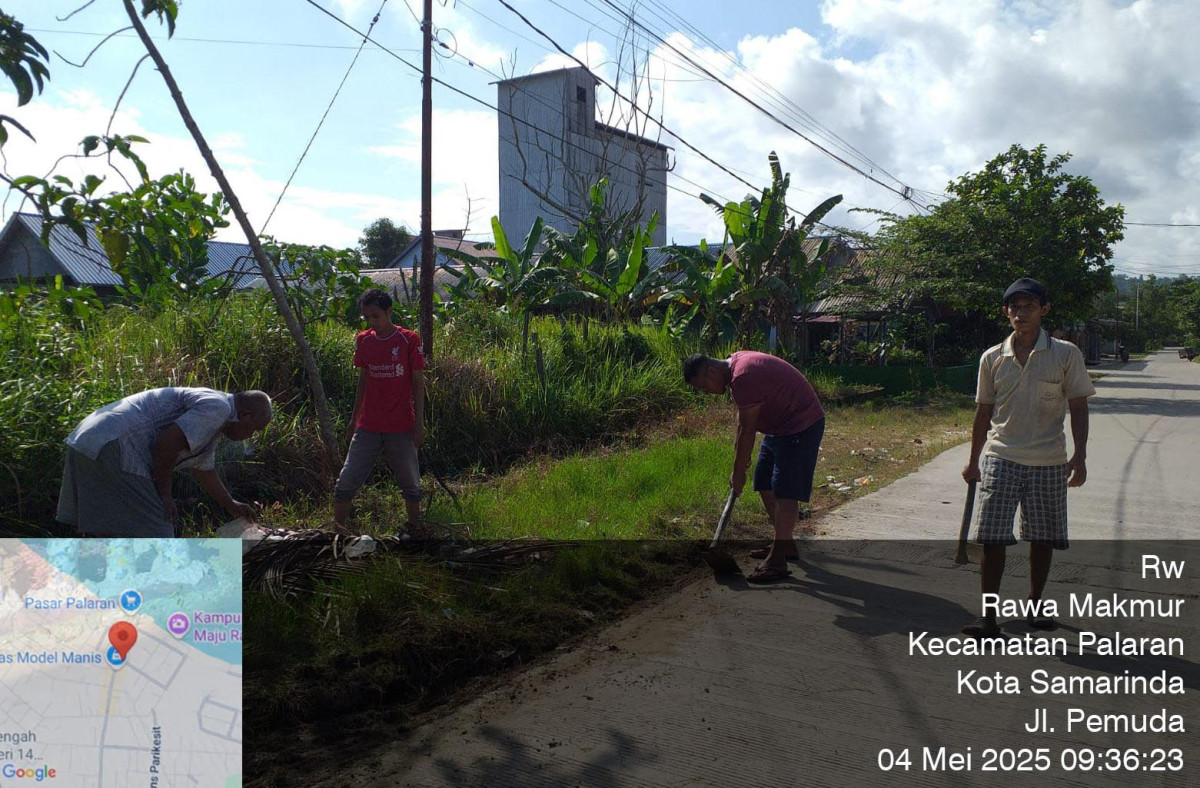 Gotong Royong Mei 1