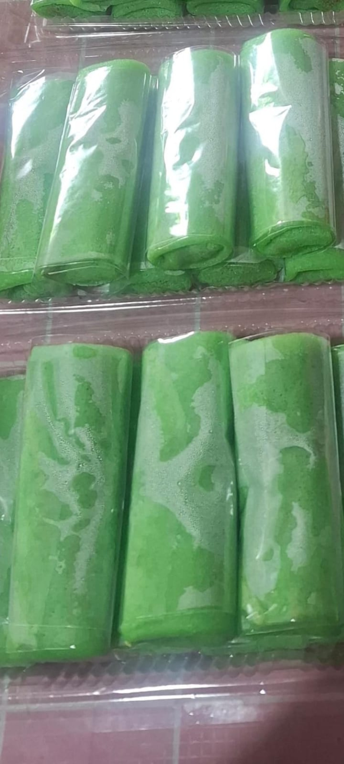 Mengecat mushola