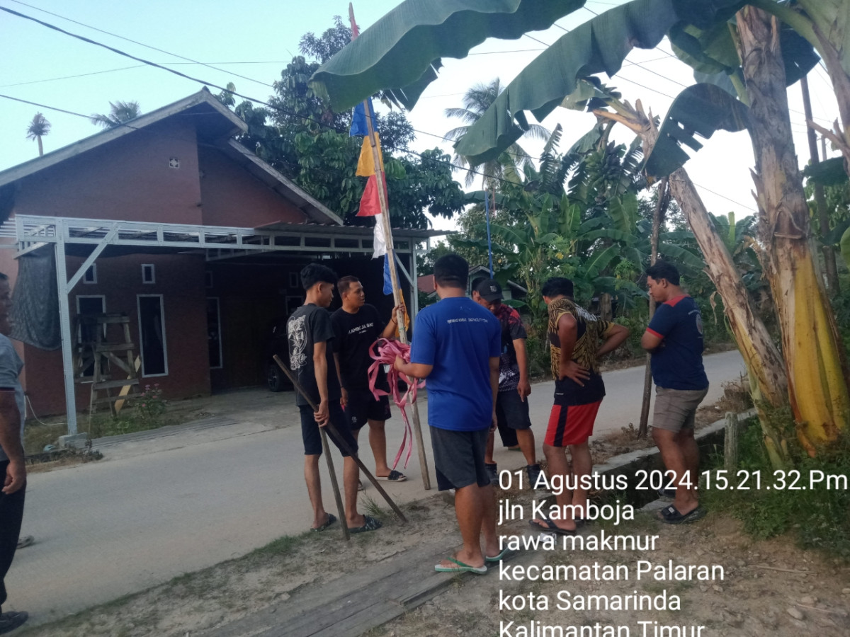 Pasang umbul-umbul