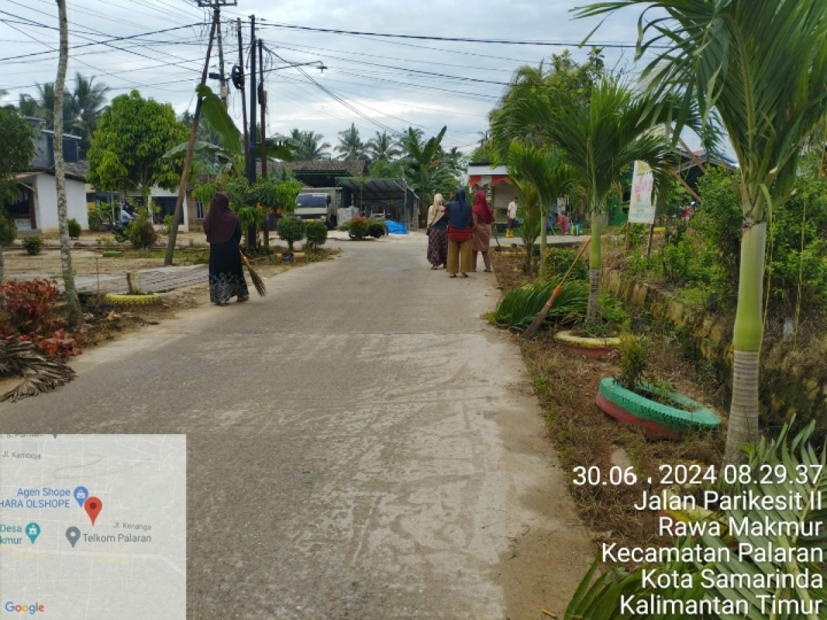 Pembersihan bahu jalan