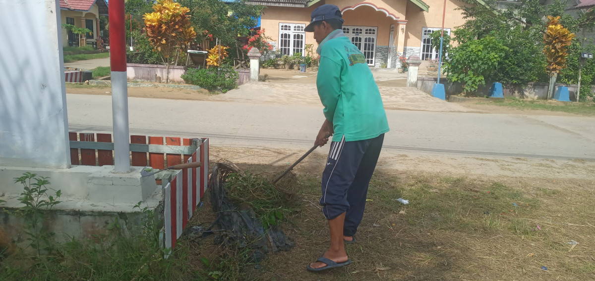 Pembersihan jalan dan parit