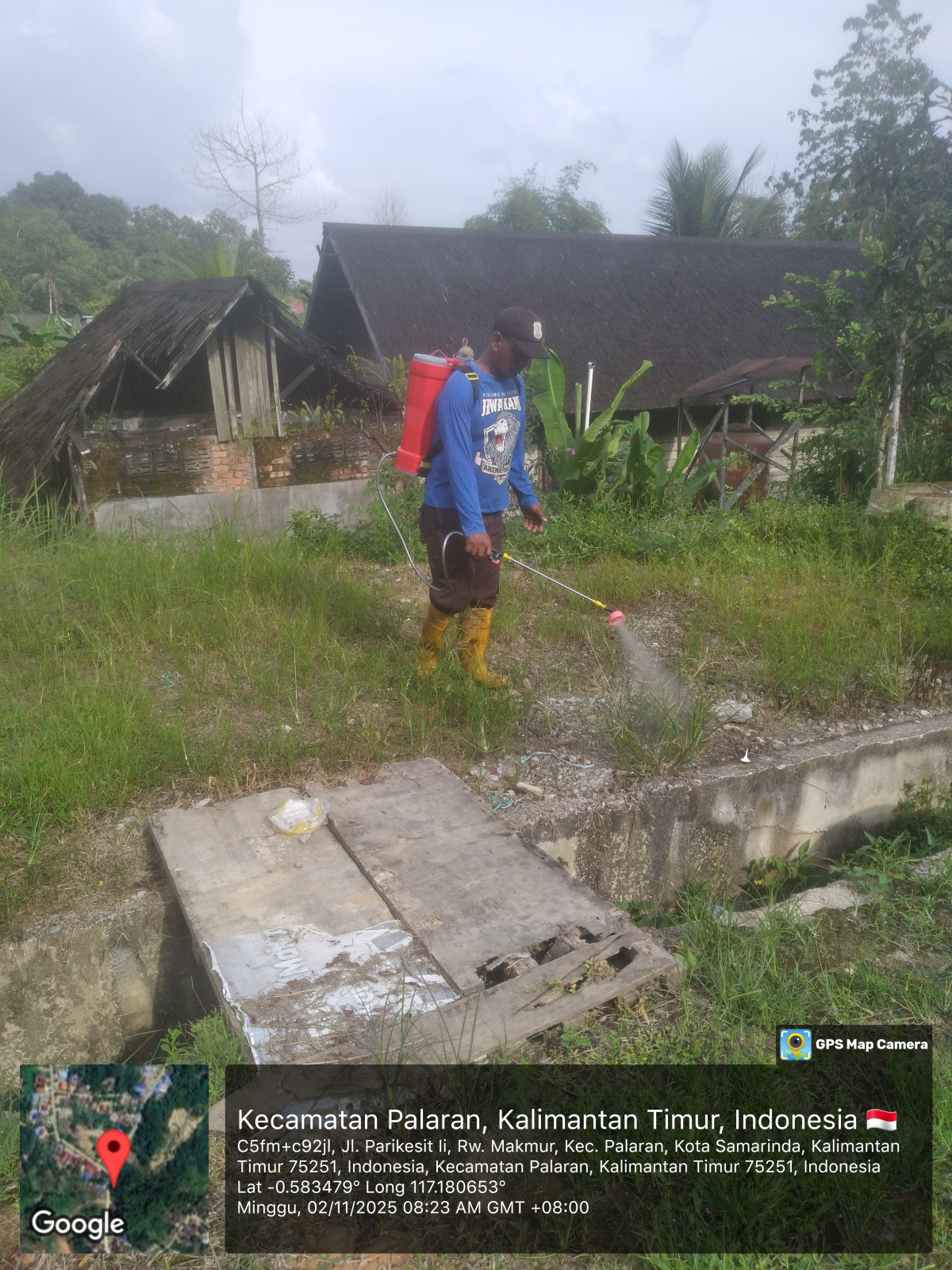 Kerja bakti di lingkungan RT.43