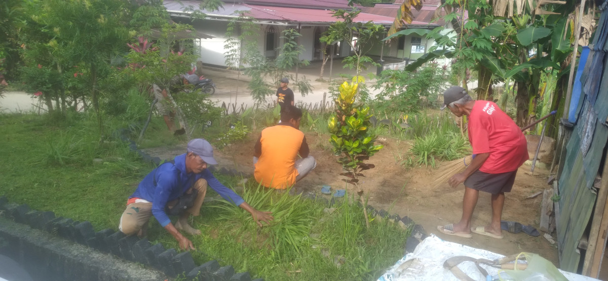 Kerja Bakti d Lingkungan RT.43
