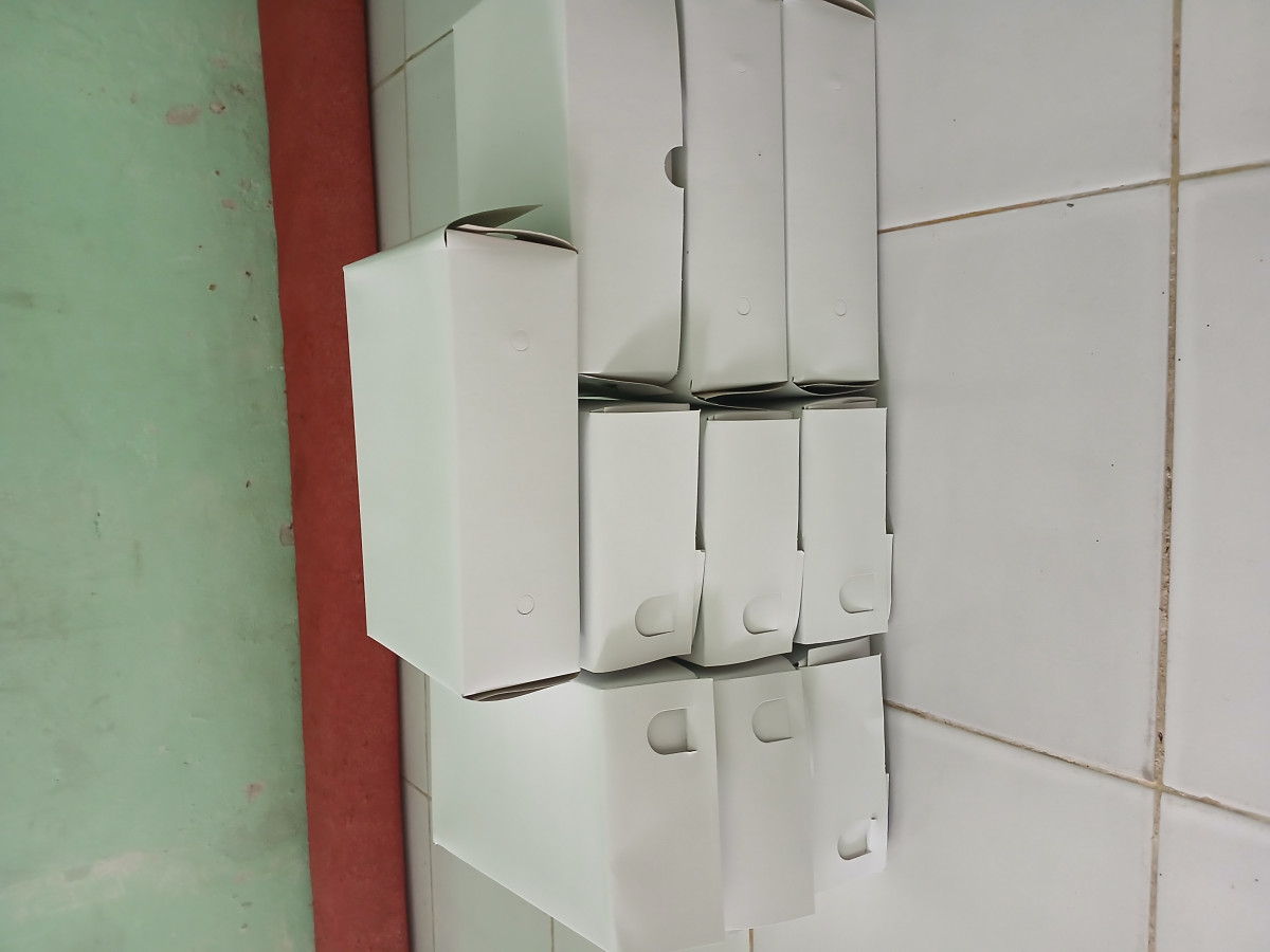 Pembersihan rumput di jalan