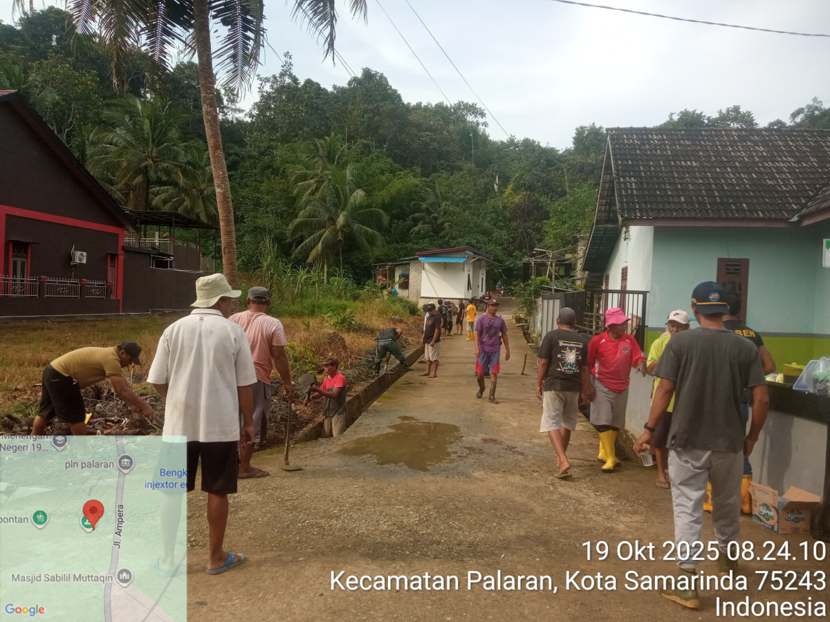 Bersihkan parit