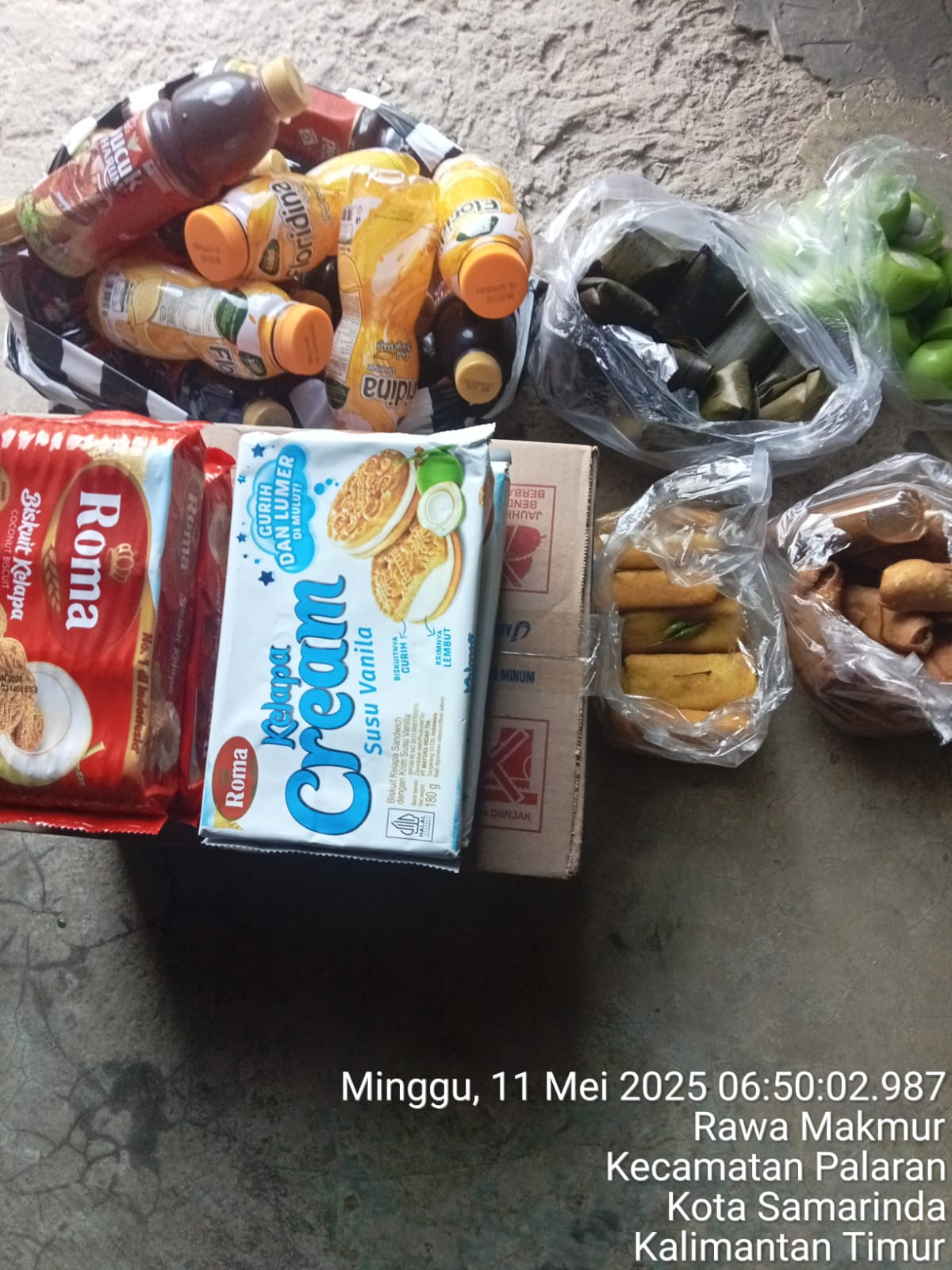 Pembersihan sampah dan pendalaman parit