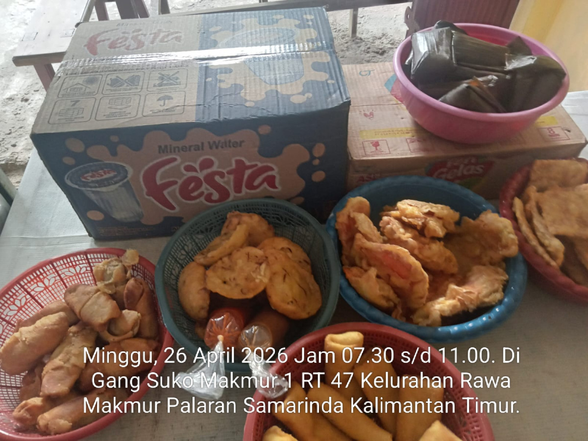 Pendalaman parit dan pembersihan sampah atau rumput