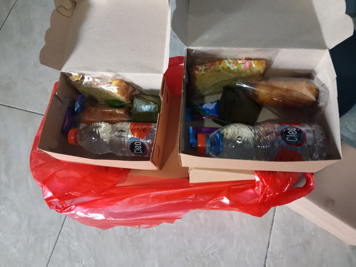 Pembuatan tong sampah posyandu kasih ibu jl. Hidayah
