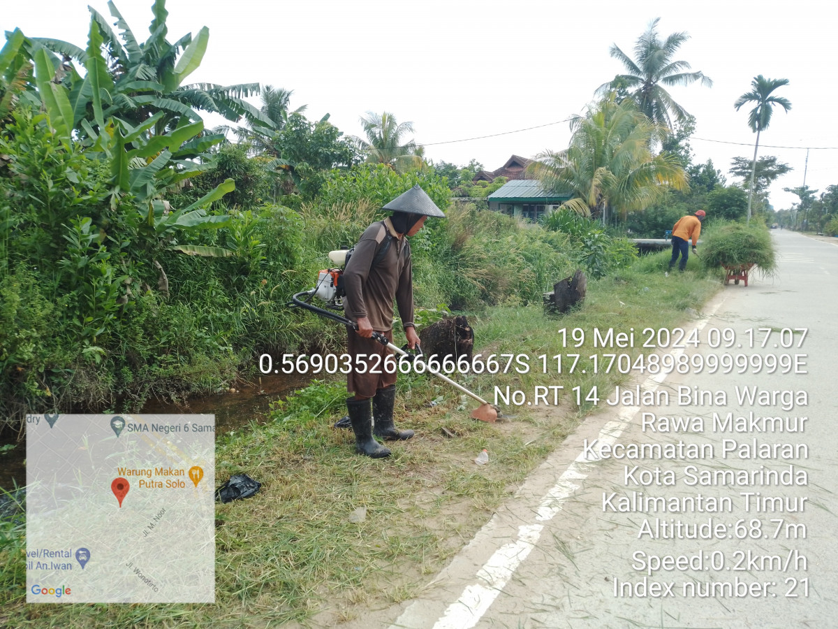 Pembersihan drainase jln irigasi