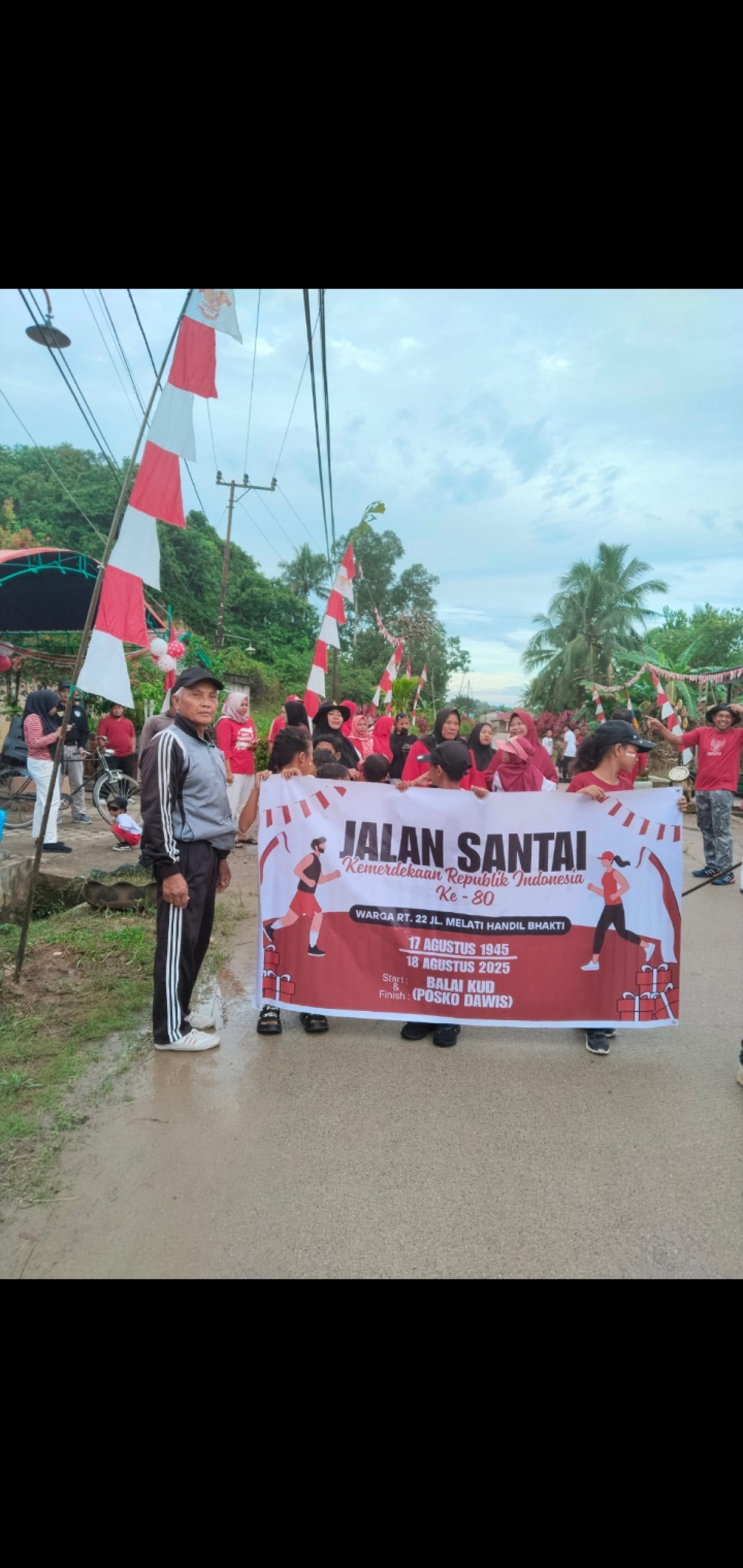 Gotong royong menyambut hari kemerdekaan indonesia