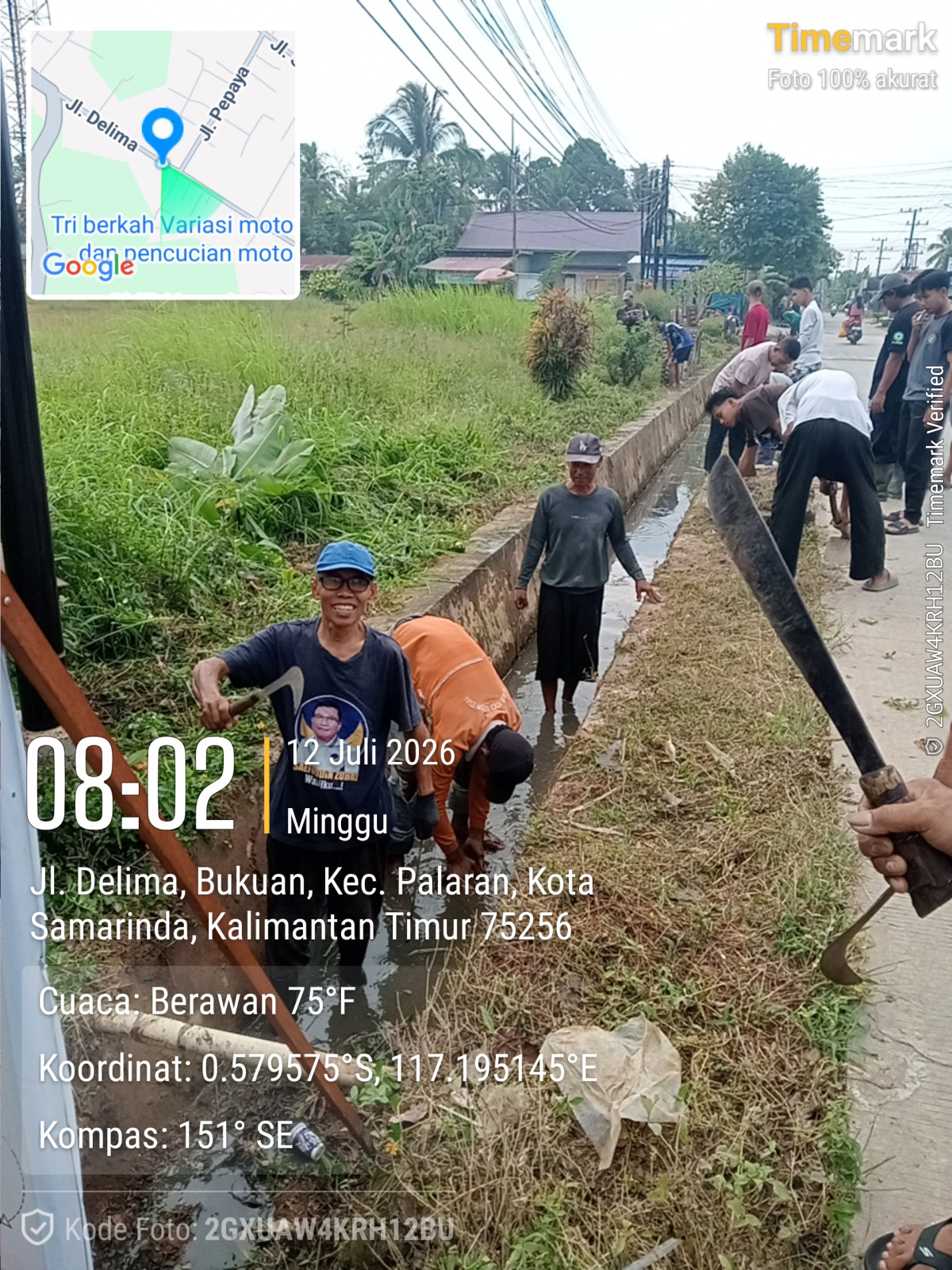 Pembersihan rumput dan parit