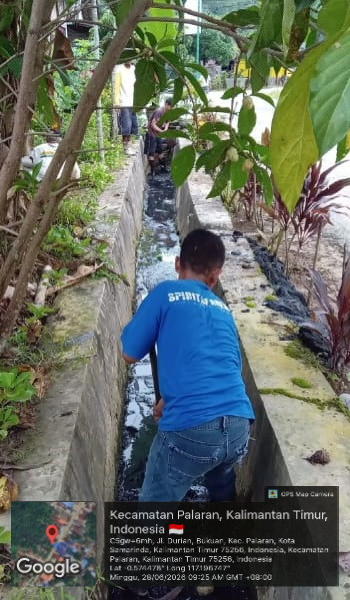 Gotong royong RT 02