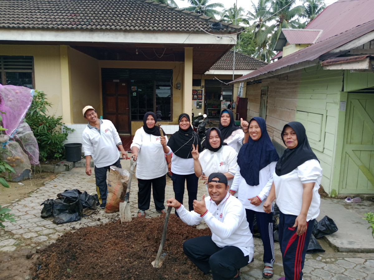 Gotong royong pkk dan dawis