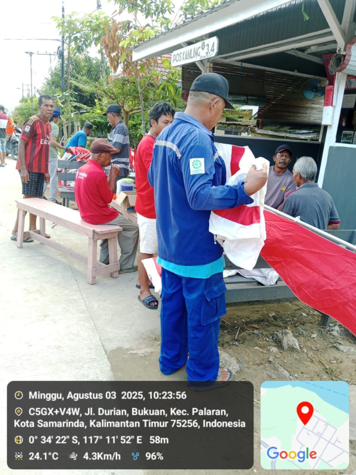 Gotong royong Pasang bendera, Umbul-umbul dan pembersihan lingkungan