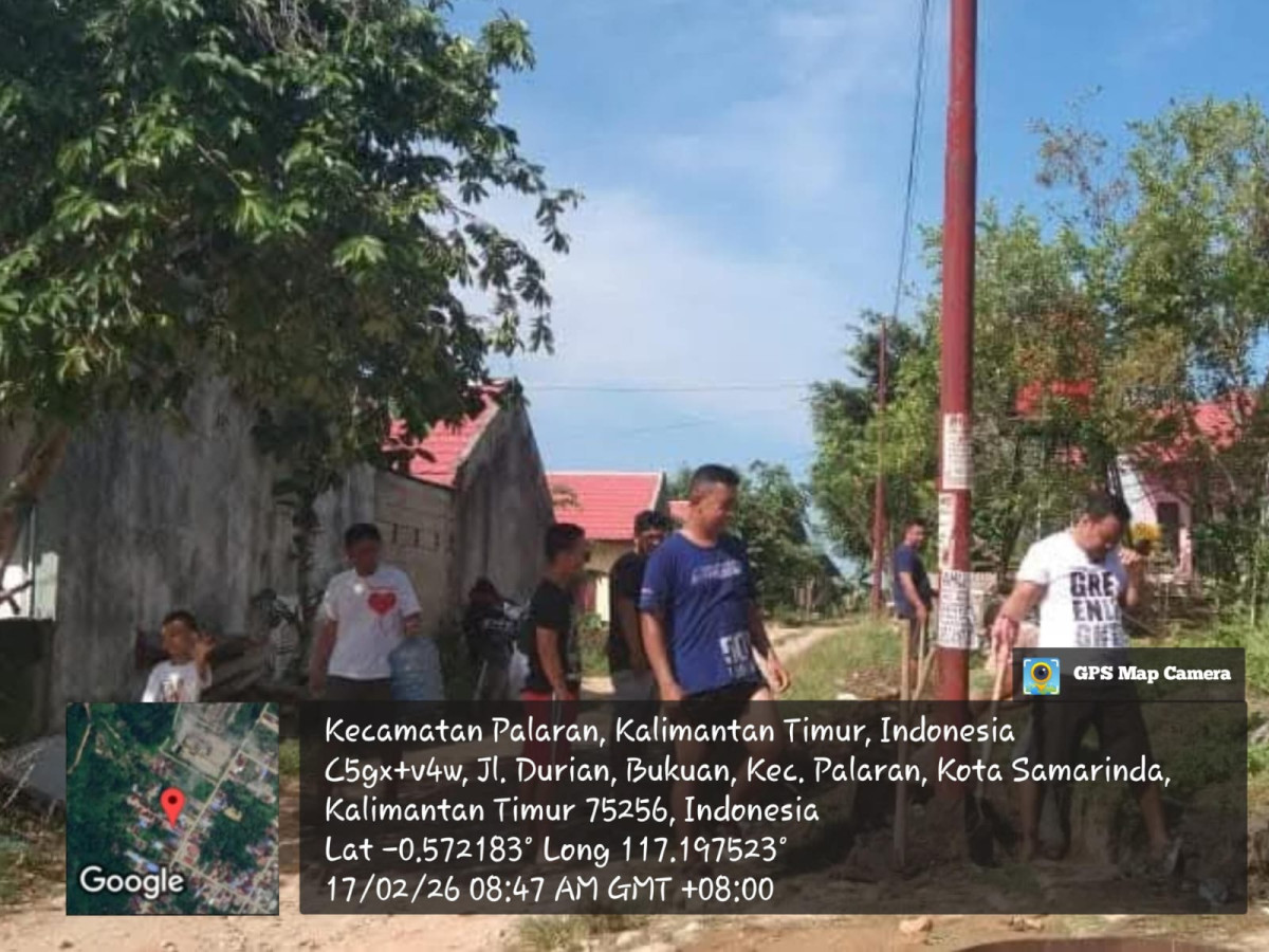 Pembuatan Saluran Air Limbah MCK RT 04