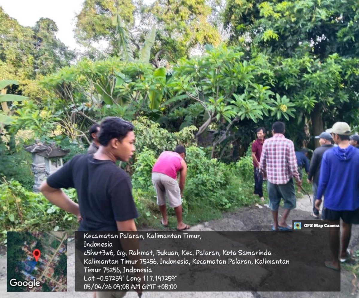Gotong Royong Pembersihan Lingkungan RT 04