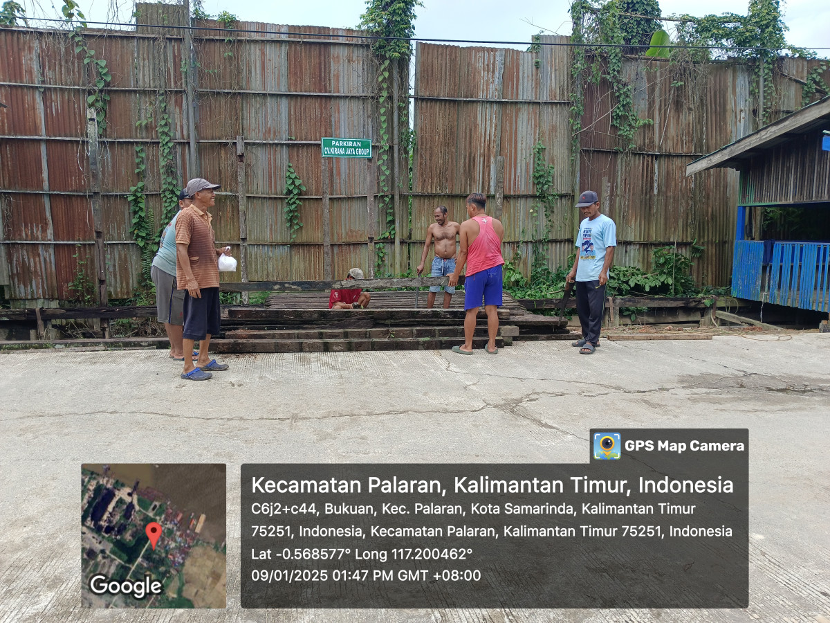 Gotong royong minggu pertama