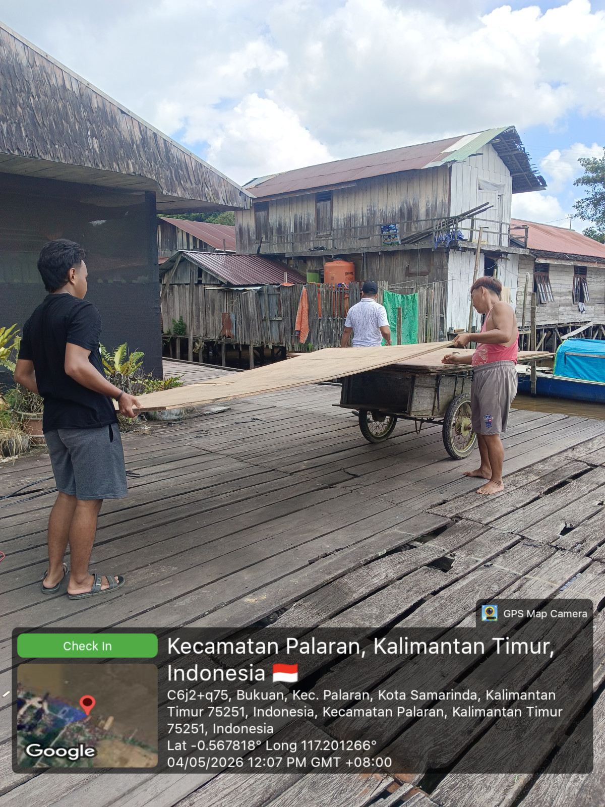 Gotong royong baiki tiyian