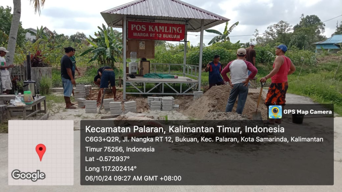 Bikin pondasi Pos Kamling