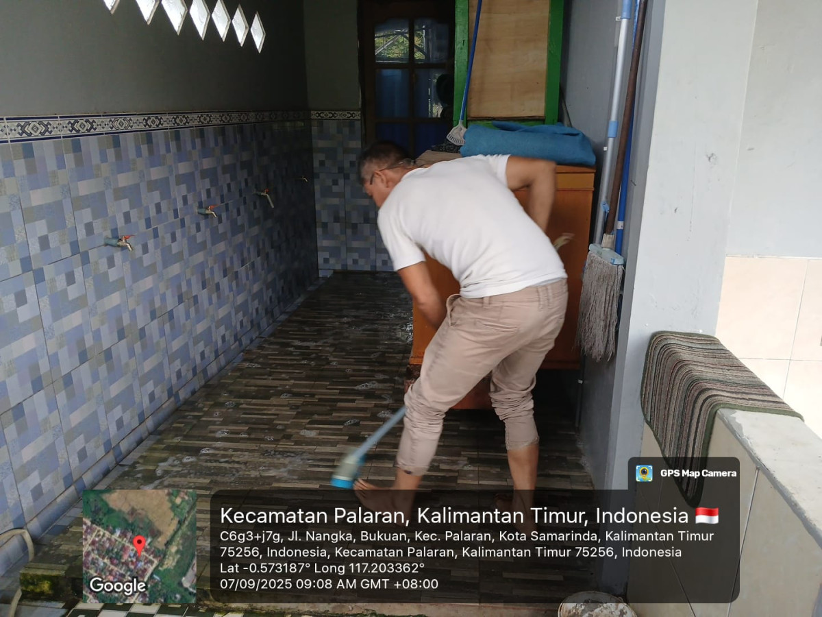 Langgar Nurul Muqorrobin RT 12