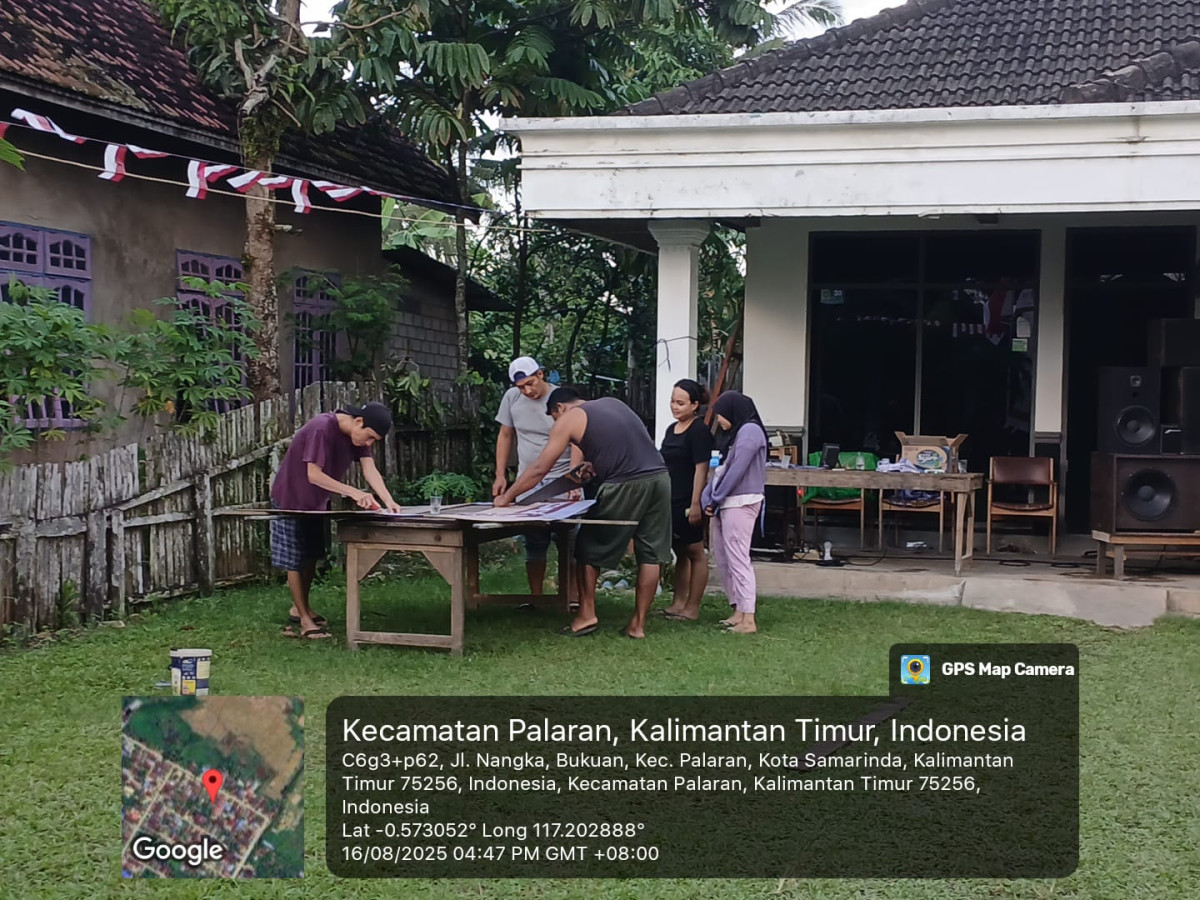 gotong royong Persiapan lomba HUT RI 80