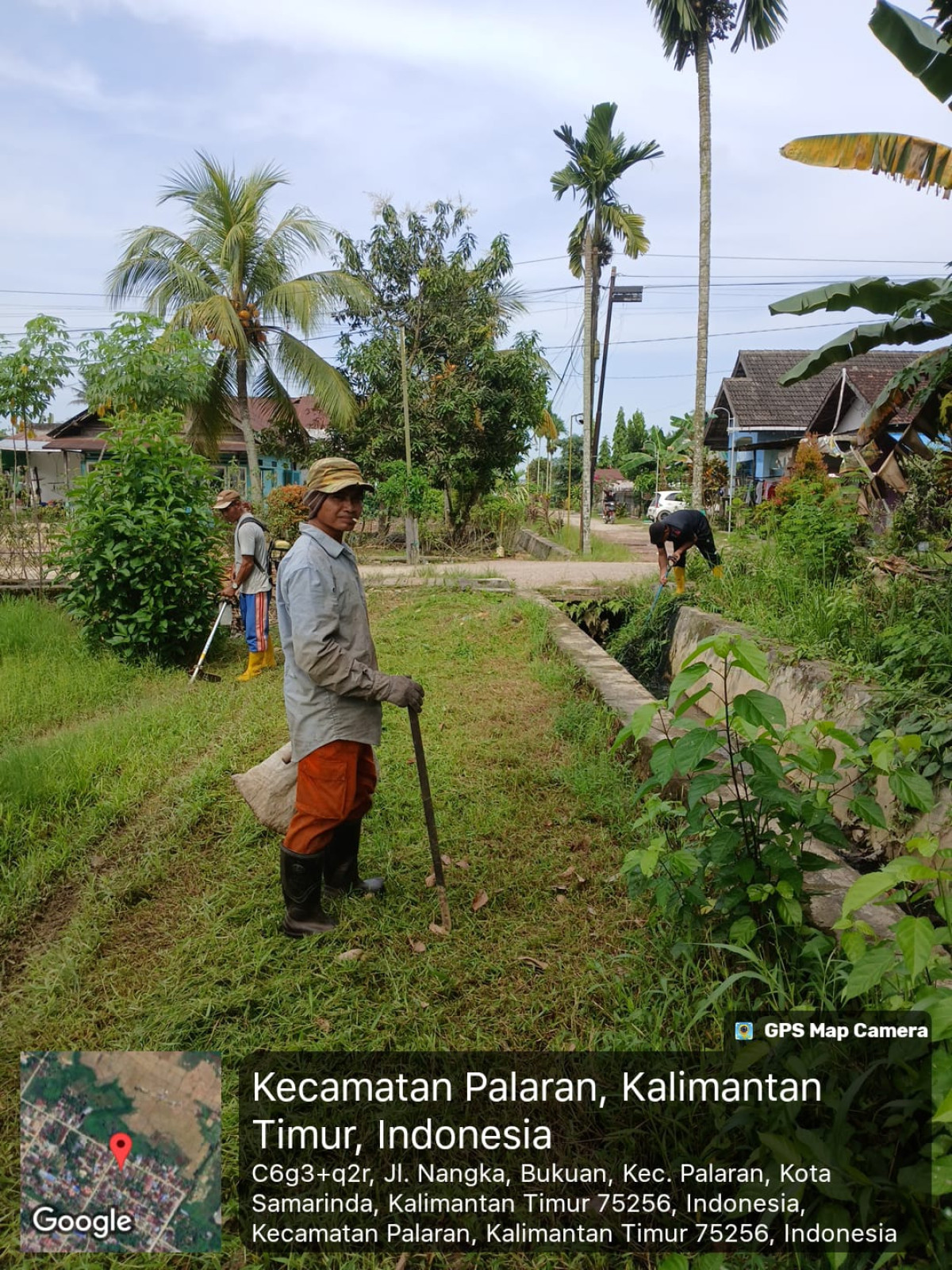 Gotong Royong pembersihan lingkungan