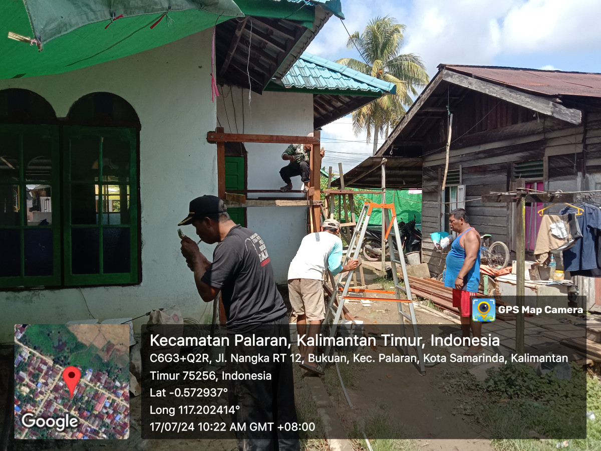Pembuatan gudang langgar Nurul Muqorrobin