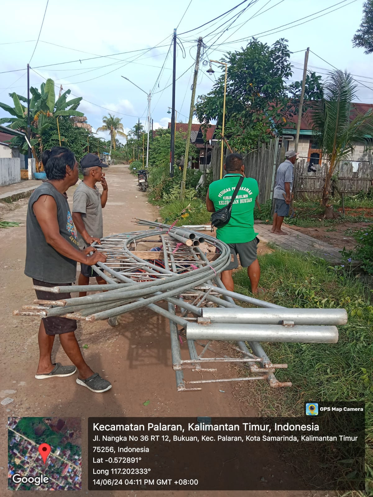 Pasang Tenda persiapan idul adha