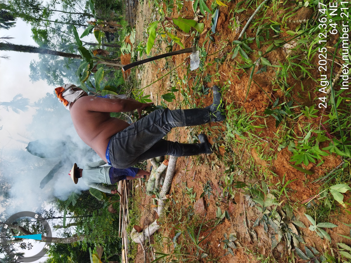 Gotong royong pembersihan parit