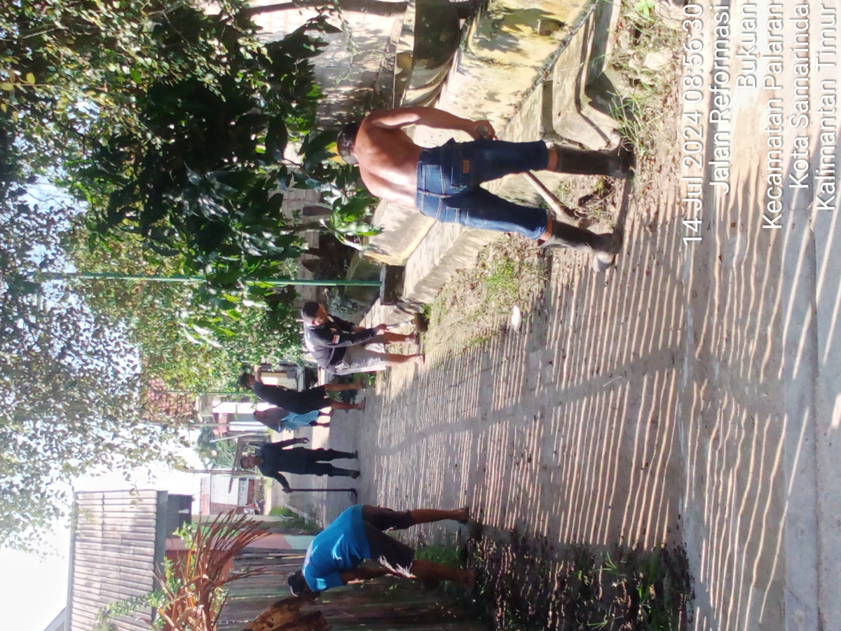 Pembersihan parit jln reformasi