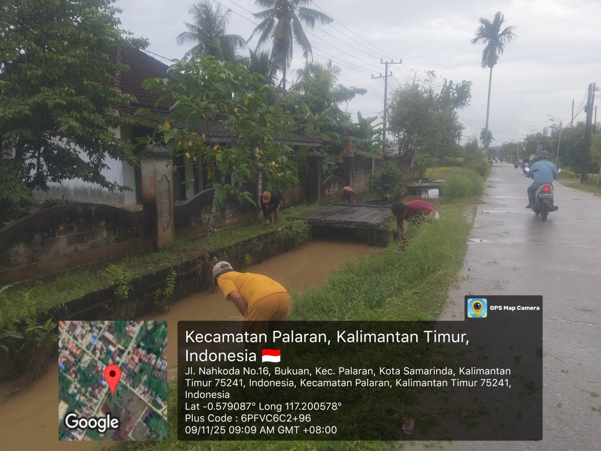 Membersihkan media jalan