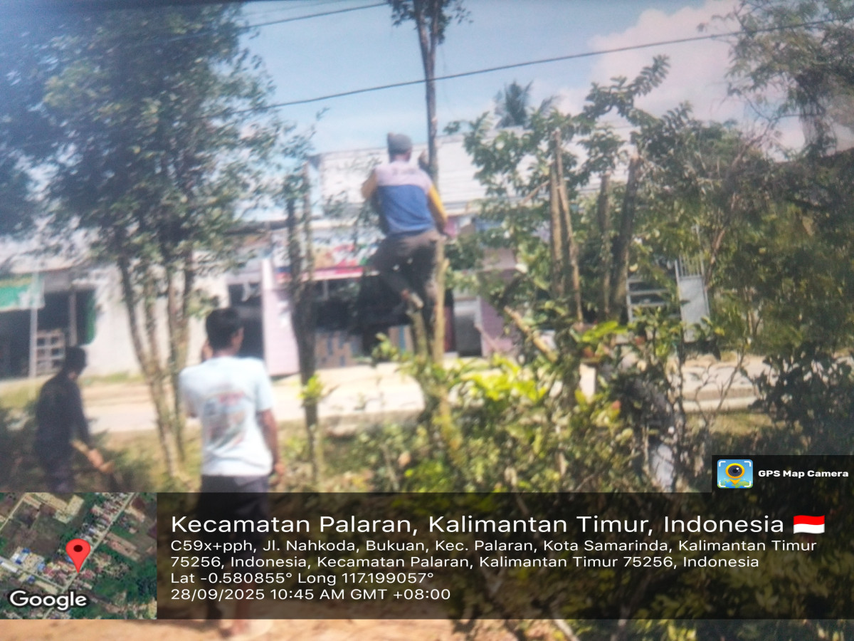 Membersih kan media jalan